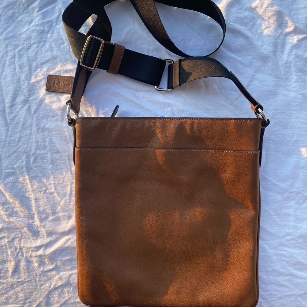Coach - Picture 2 of 6
